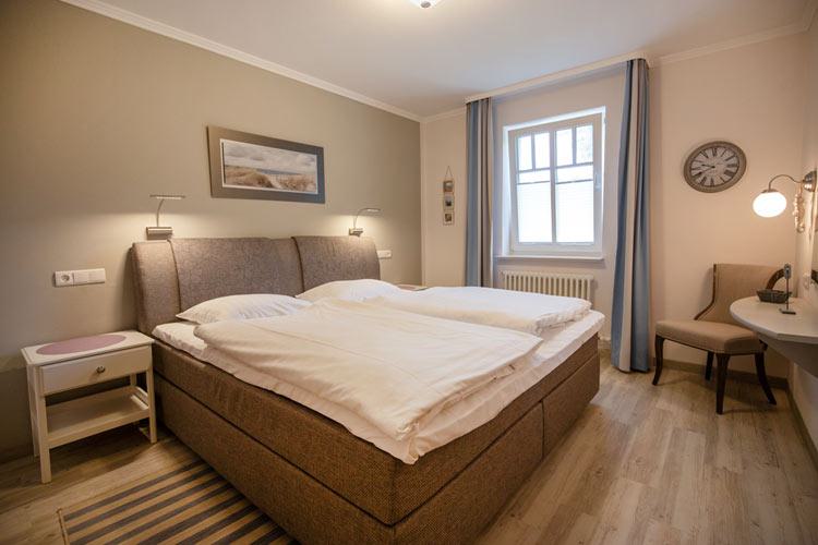 Modernisiertes Komfort Plus Apartment - elegant am Park, nahe dem Meer