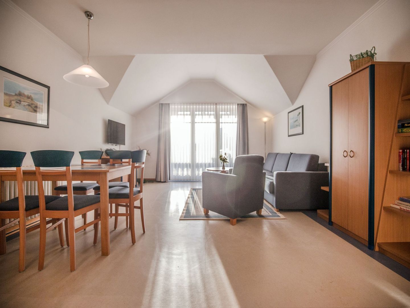 ausgezeichnetes 2-Zimmer Appartement mit großzügigem Südostbalkon in Strandnähe in bevorzugter Lage